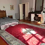 La Barbes Appartement *