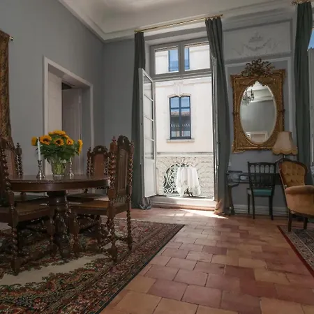 Apartment La Barbes